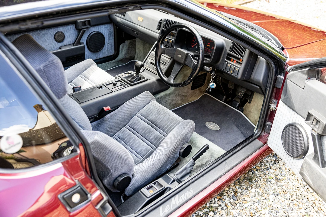 1990 Renault - Image 18 of 30
