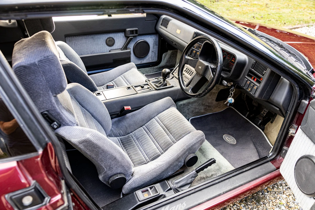 1990 Renault - Image 16 of 30