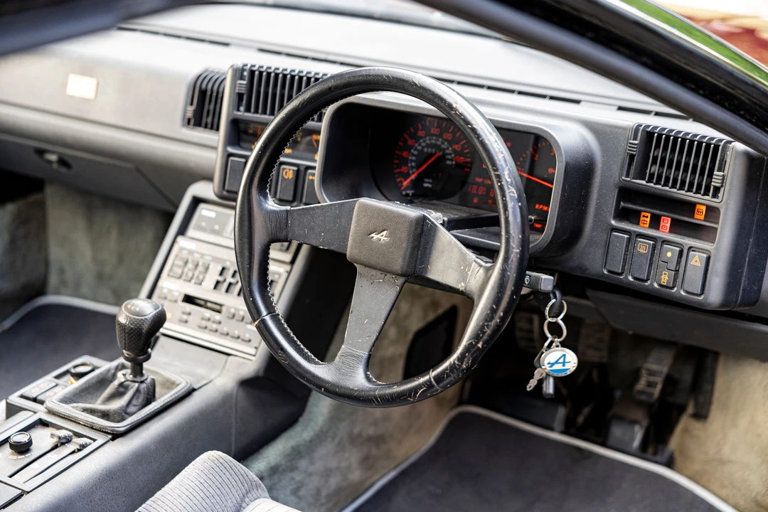 1990 Renault - Image 15 of 30