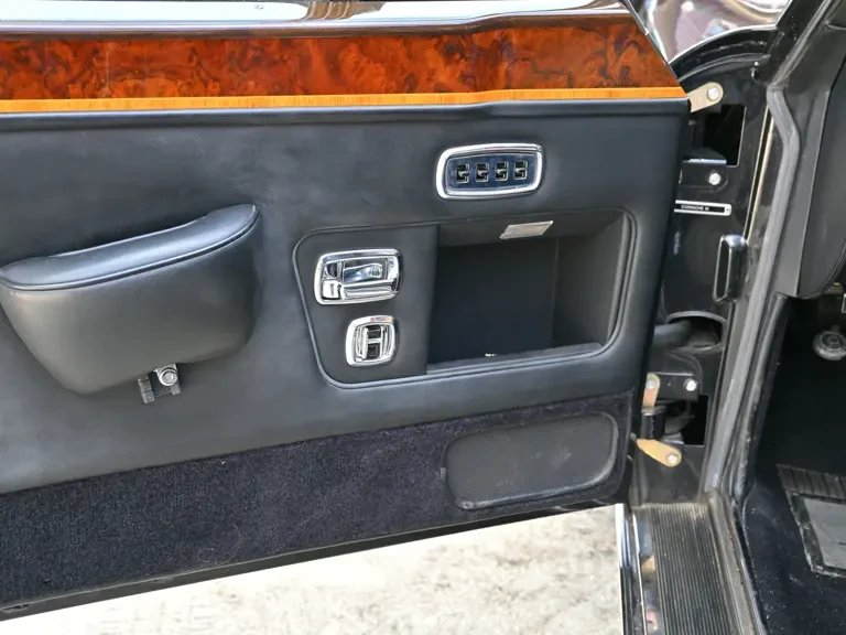 1990 Rolls-Royce Corniche Series III - Image 16 of 31