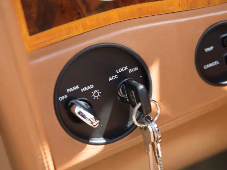 1990 Rolls-Royce Corniche Series III - Image 13 of 28