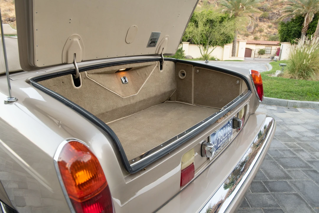 1990 Rolls-Royce Corniche Series III - Image 9 of 31