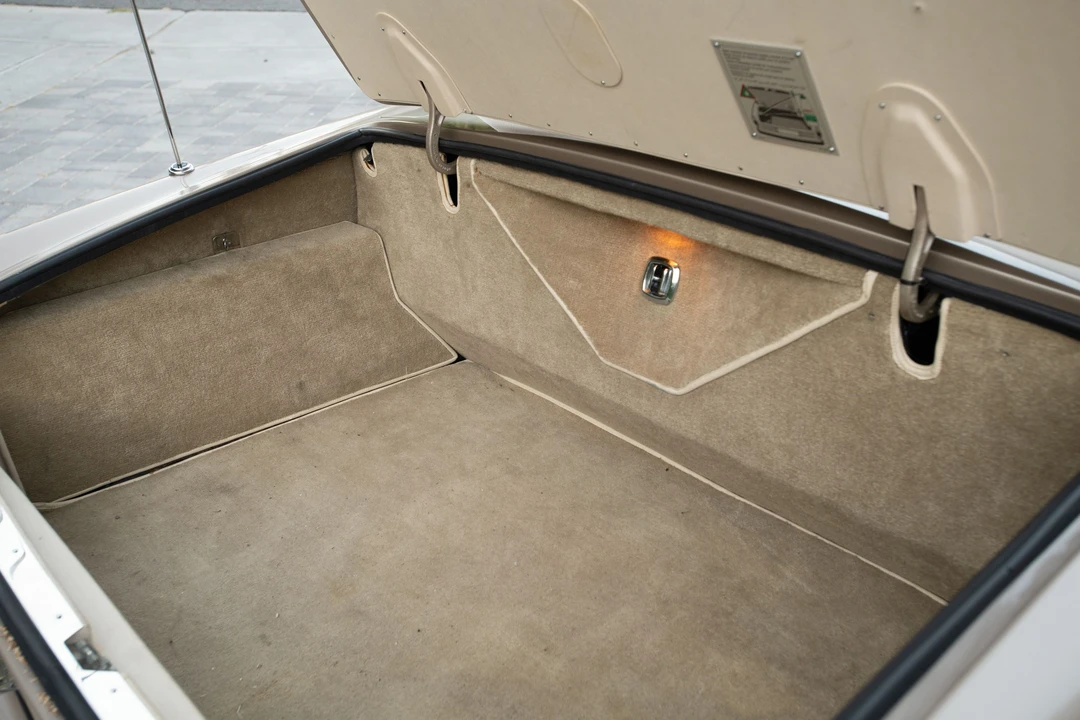 1990 Rolls-Royce Corniche Series III - Image 19 of 31