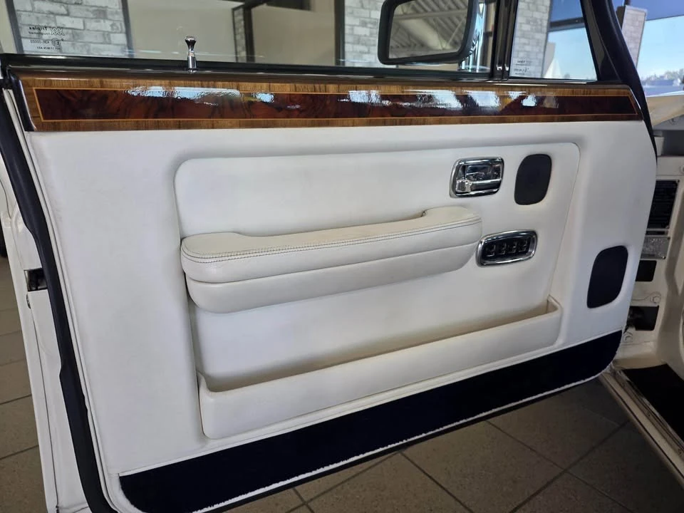1990 Rolls-Royce Silver Spur & Spirit II - Image 10 of 14