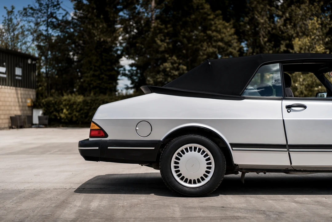 1990 Saab 900 1st Gen - Image 17 of 31