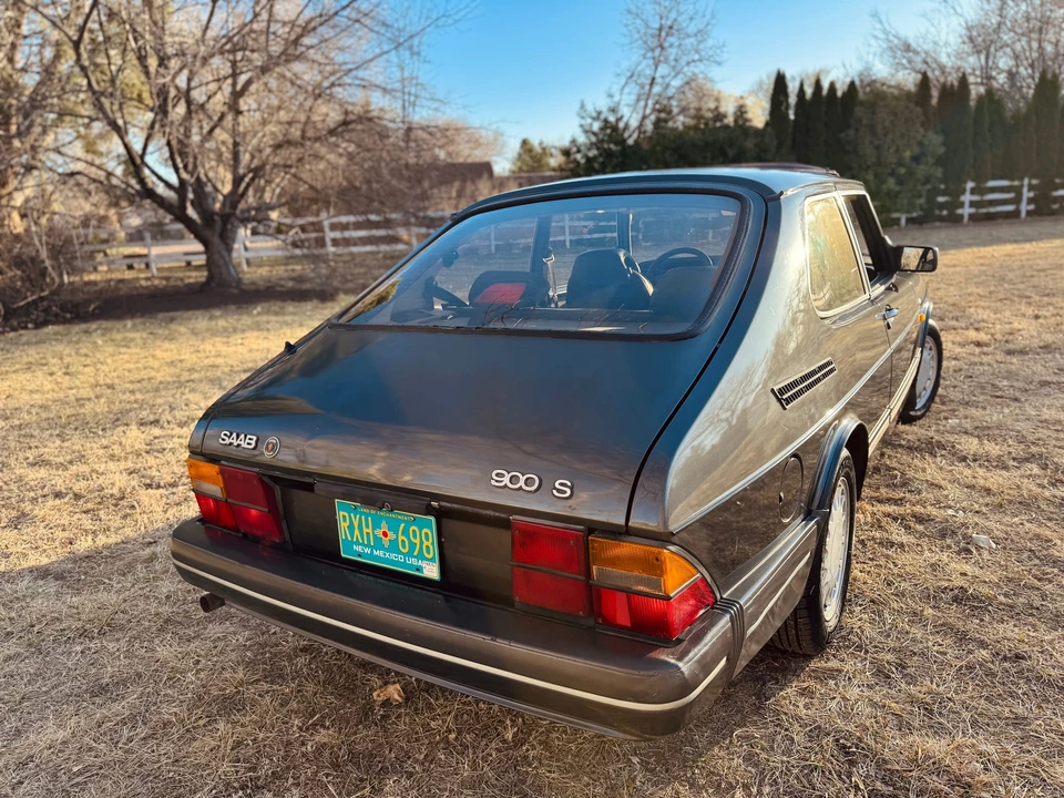 1990 Saab 900 1st Gen - Image 23 of 31