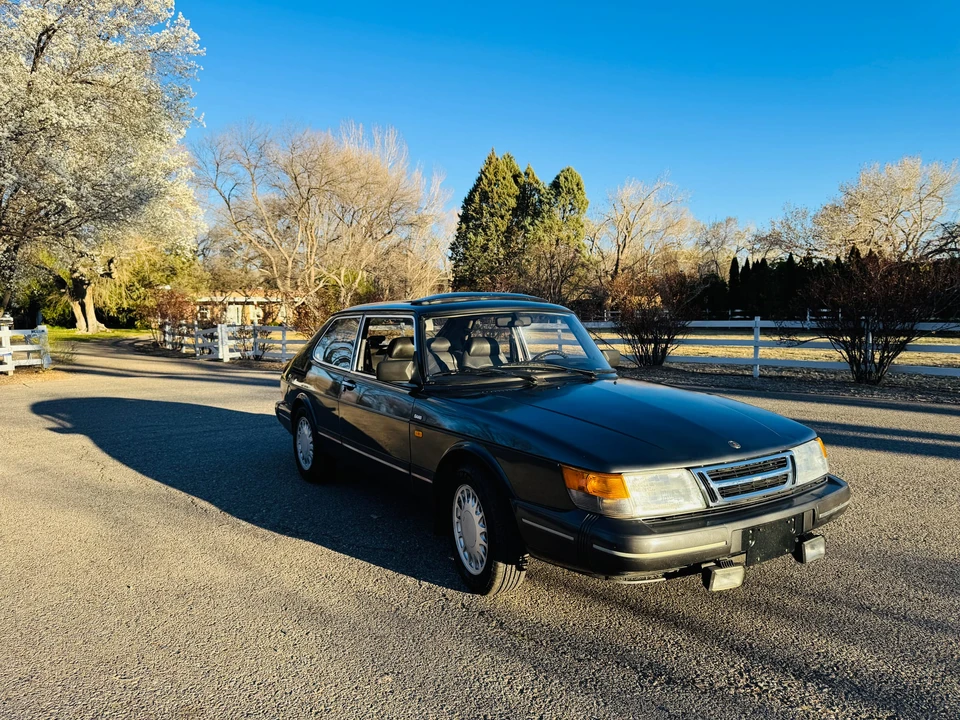 1990 Saab 900 1st Gen - Image 14 of 31