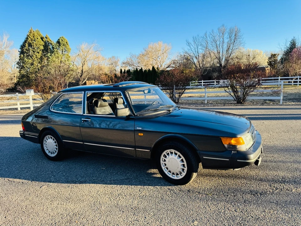 1990 Saab 900 1st Gen - Image 16 of 31