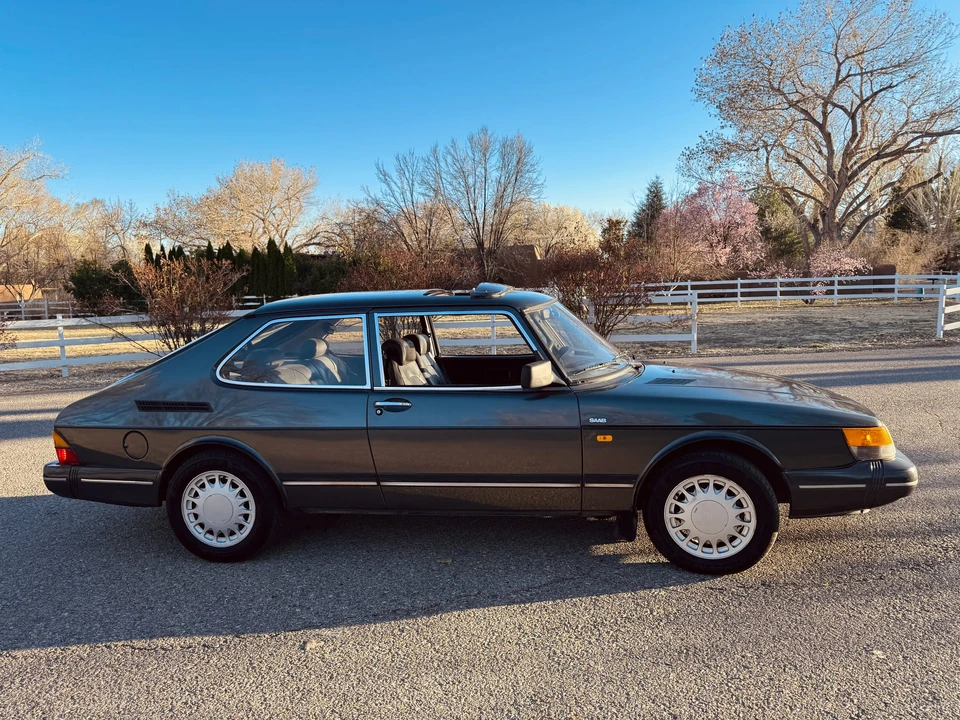 1990 Saab 900 1st Gen - Image 18 of 31