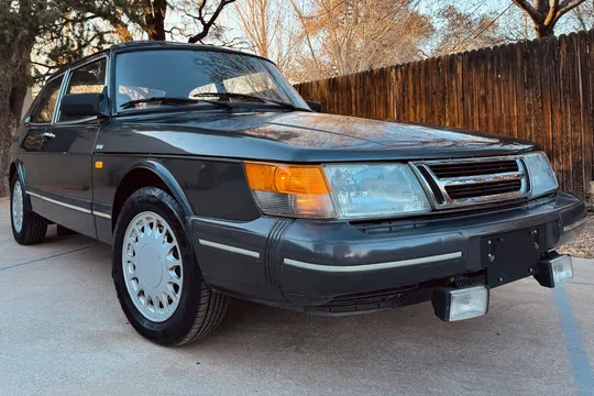 1990 Saab 900 S Hatchback 5-Speed