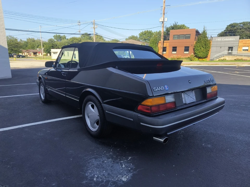 1990 Saab 900 - Image 4 of 21