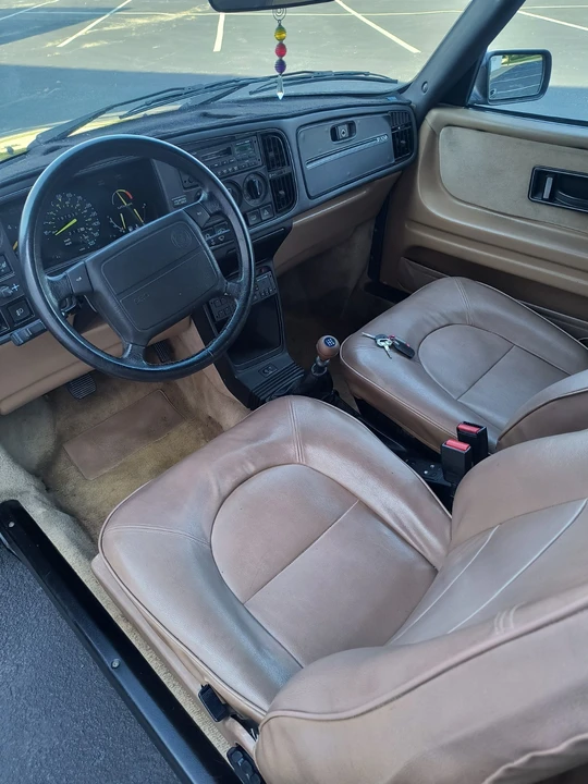 1990 Saab 900 - Image 10 of 21