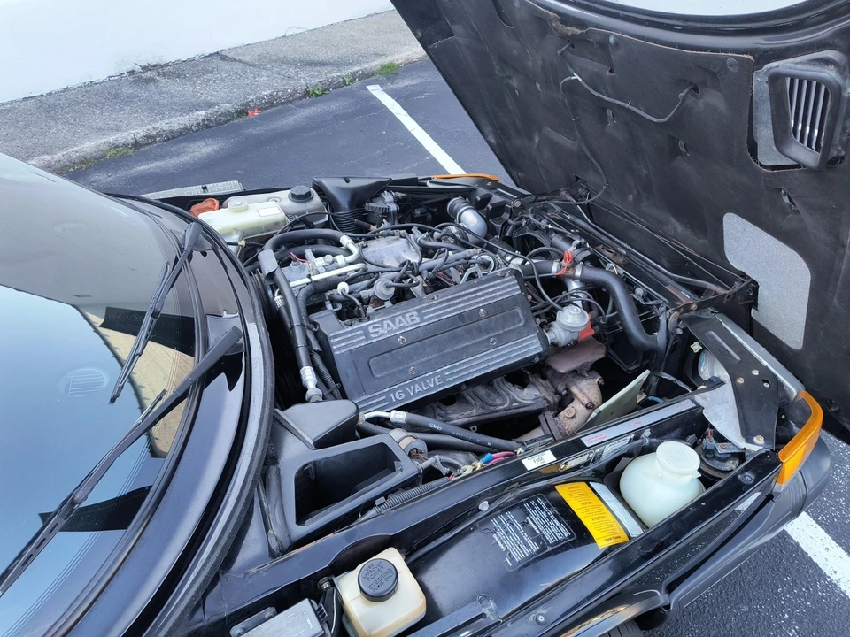 1990 Saab 900 - Image 15 of 21