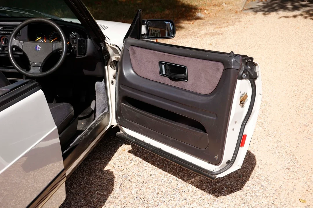 1990 Saab 900 1st Gen - Image 22 of 31
