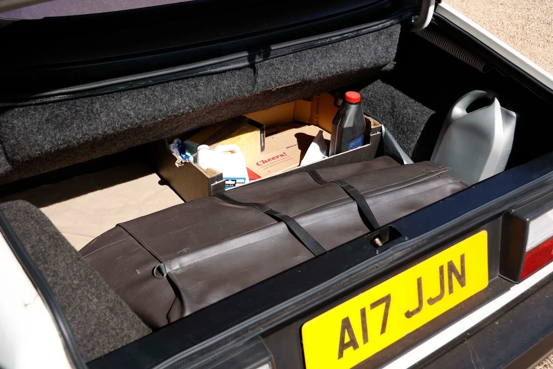 1990 Saab 900 1st Gen - Image 24 of 31