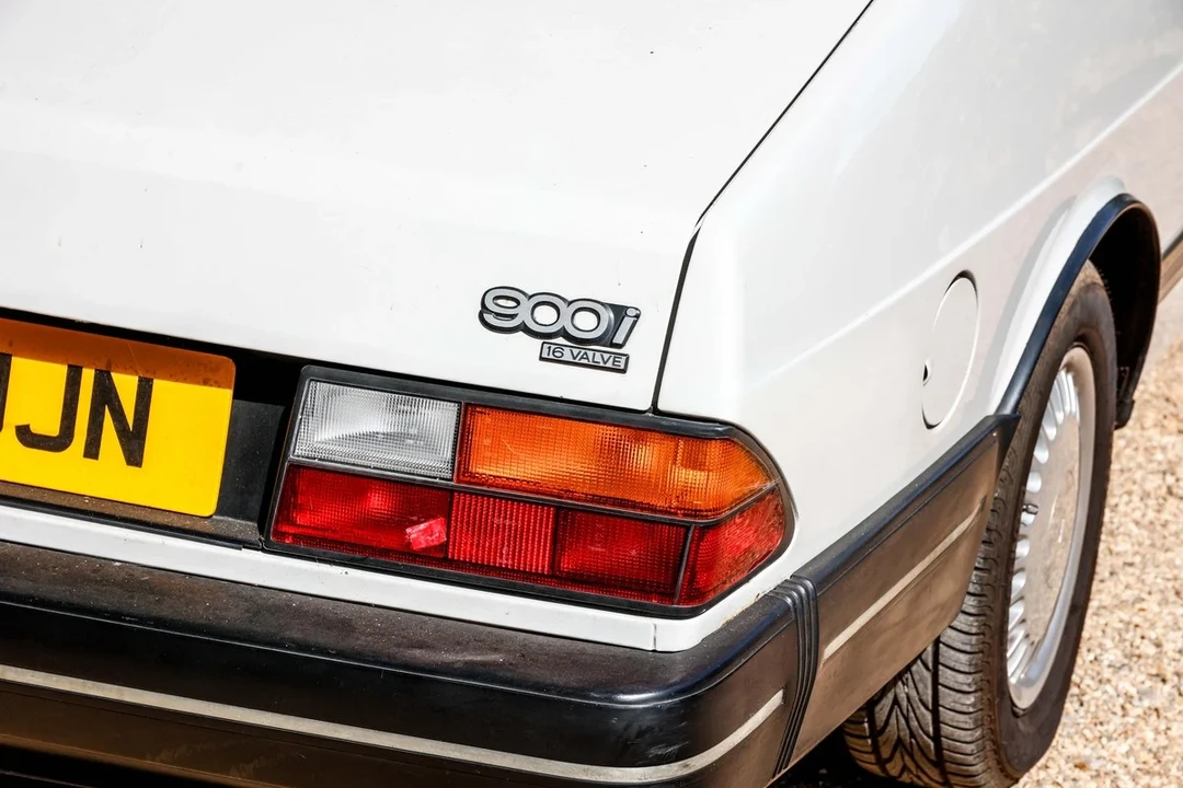 1990 Saab 900 1st Gen - Image 26 of 31
