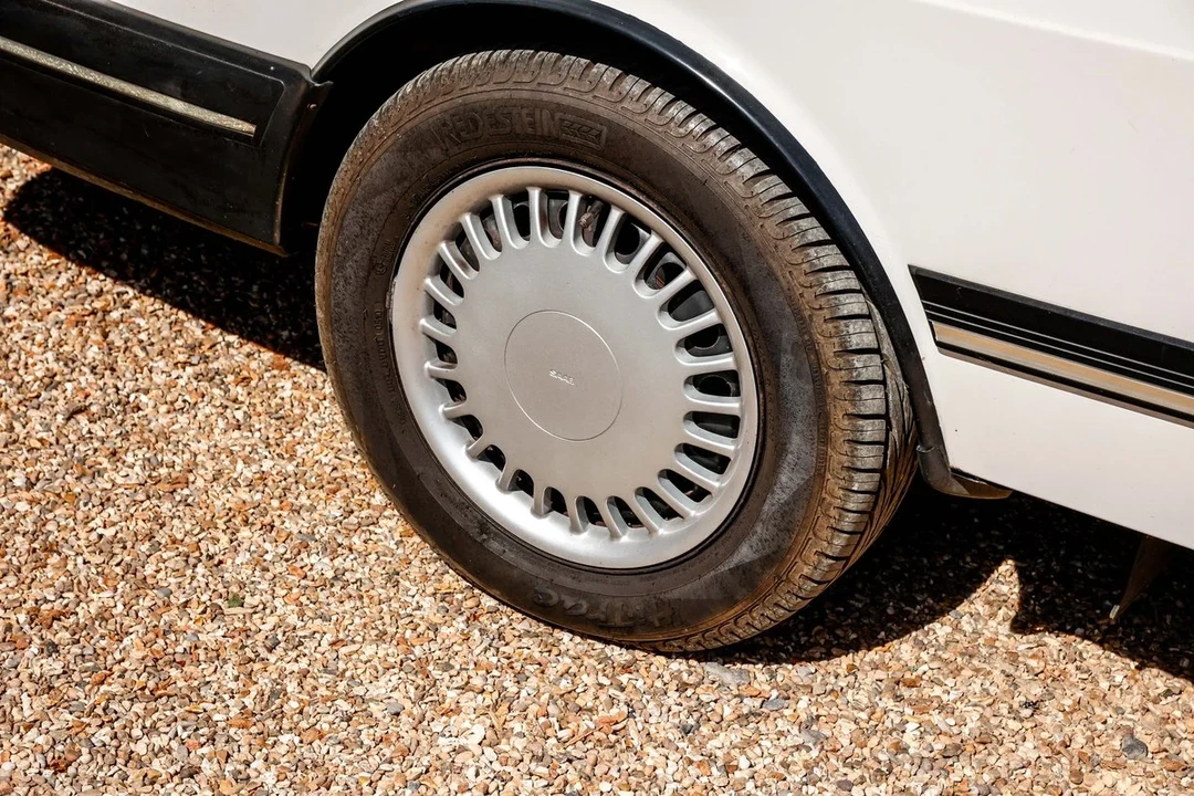 1990 Saab 900 1st Gen - Image 28 of 31
