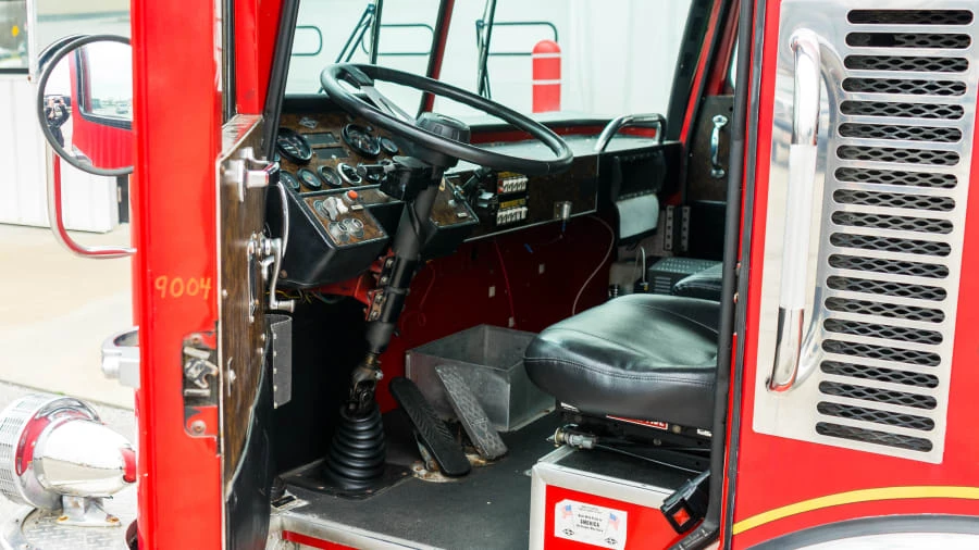 1990 Spartan - Image 4 of 20