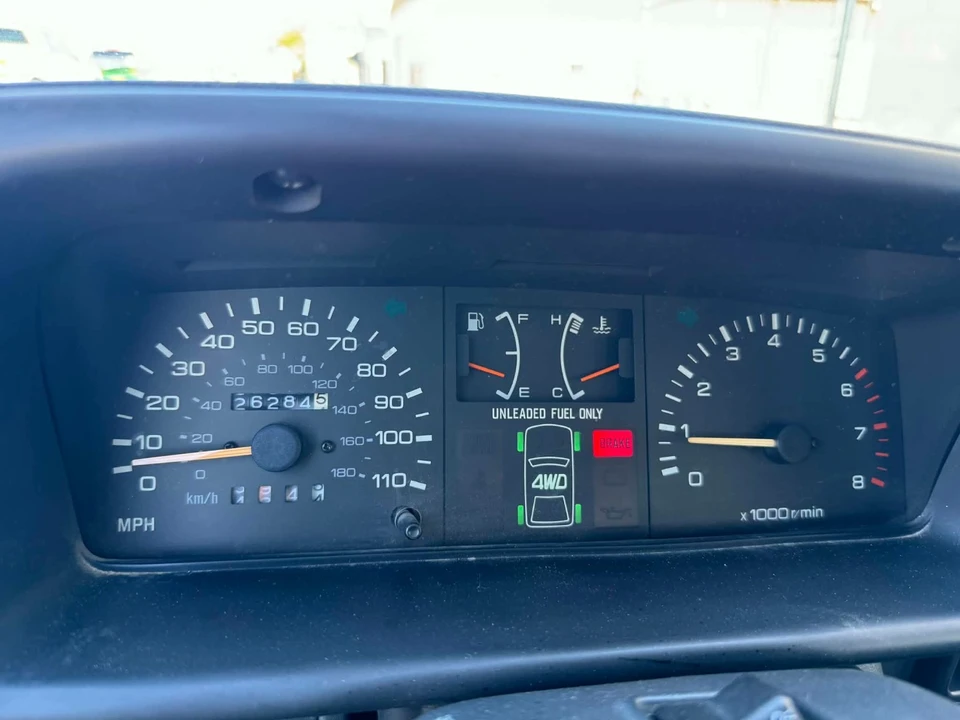 1990 Subaru - Image 10 of 20