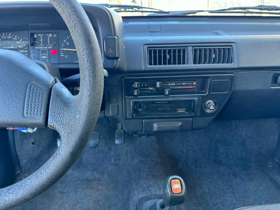 1990 Subaru - Image 12 of 20
