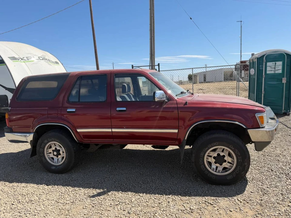 1989 Toyota 4Runner 1st Gen - Image 5 of 11