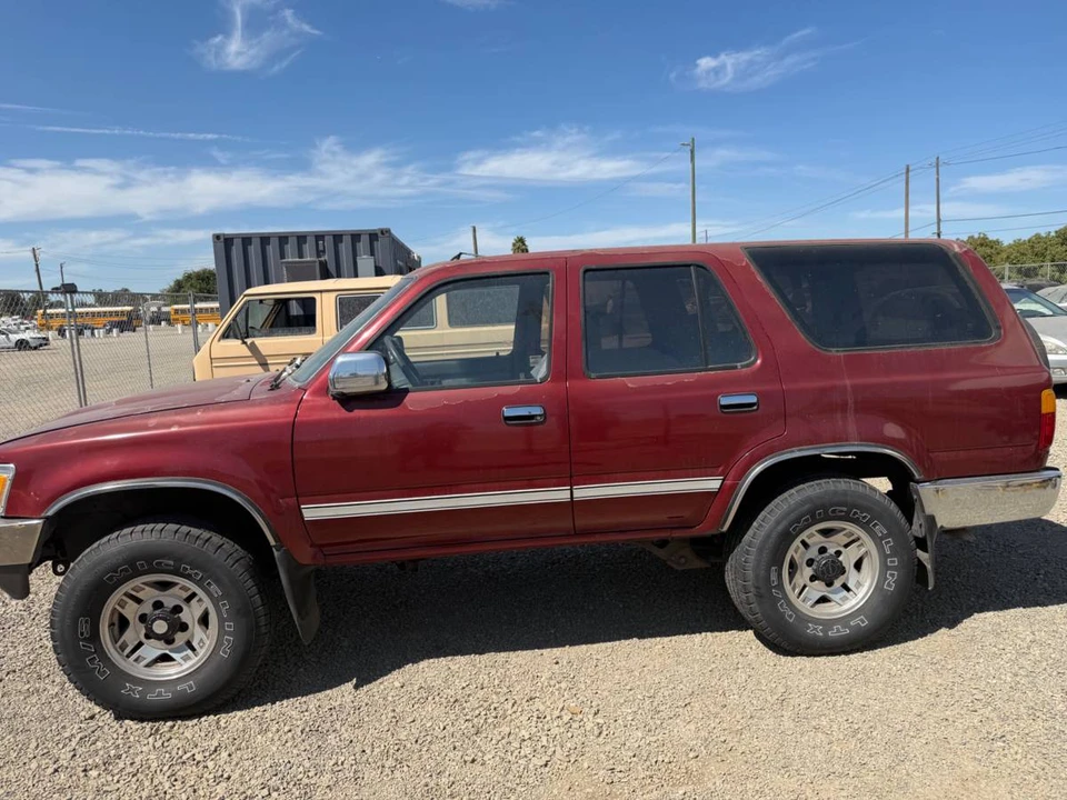 1989 Toyota 4Runner 1st Gen - Image 10 of 11