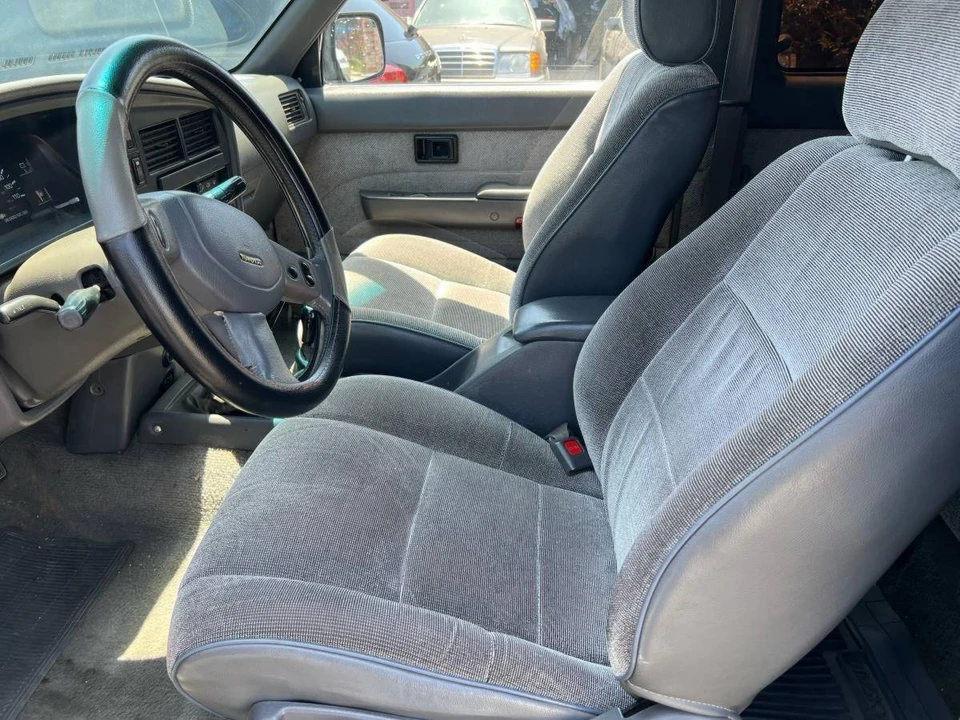 1990 Toyota 4Runner 2nd Gen - Image 8 of 23