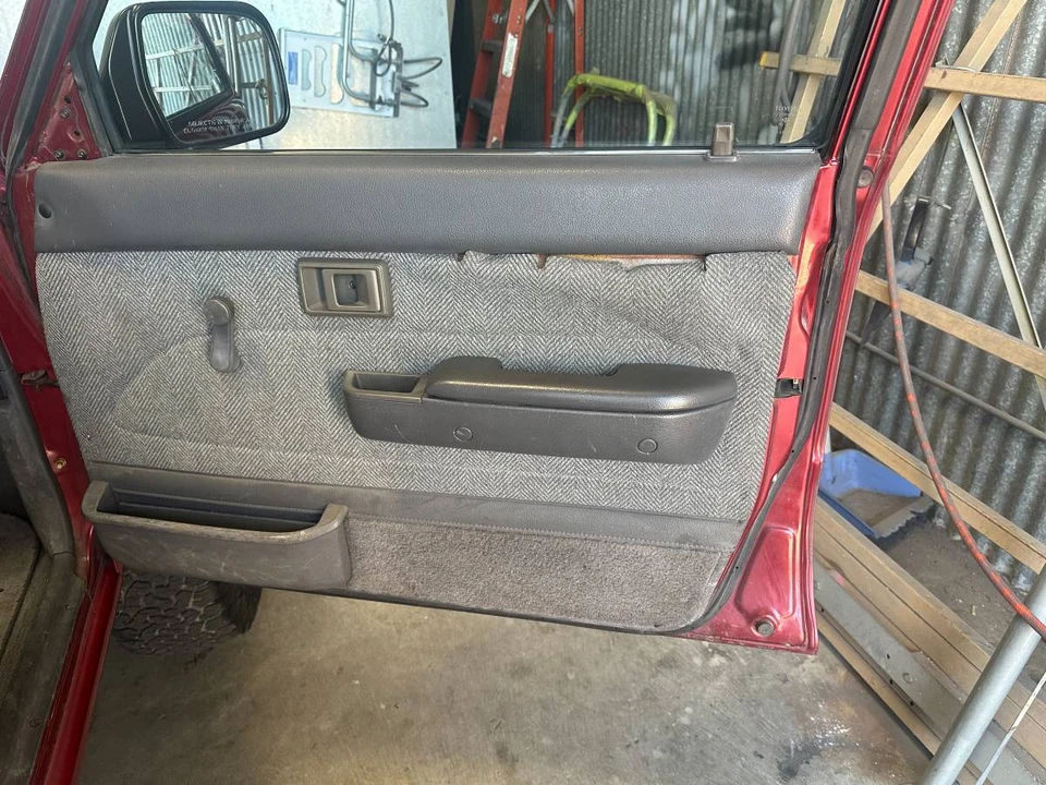 1990 Toyota 4Runner 2nd Gen - Image 15 of 18