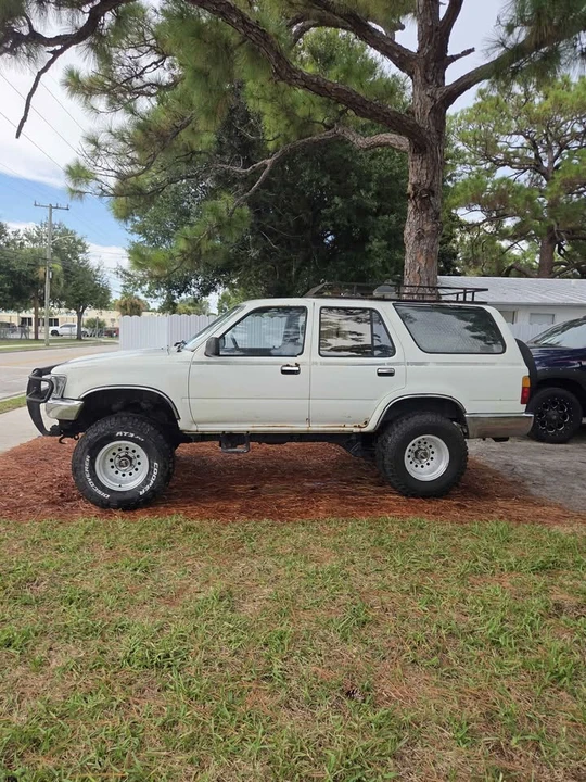 1990 Toyota 4Runner 2nd Gen - Image 4 of 18