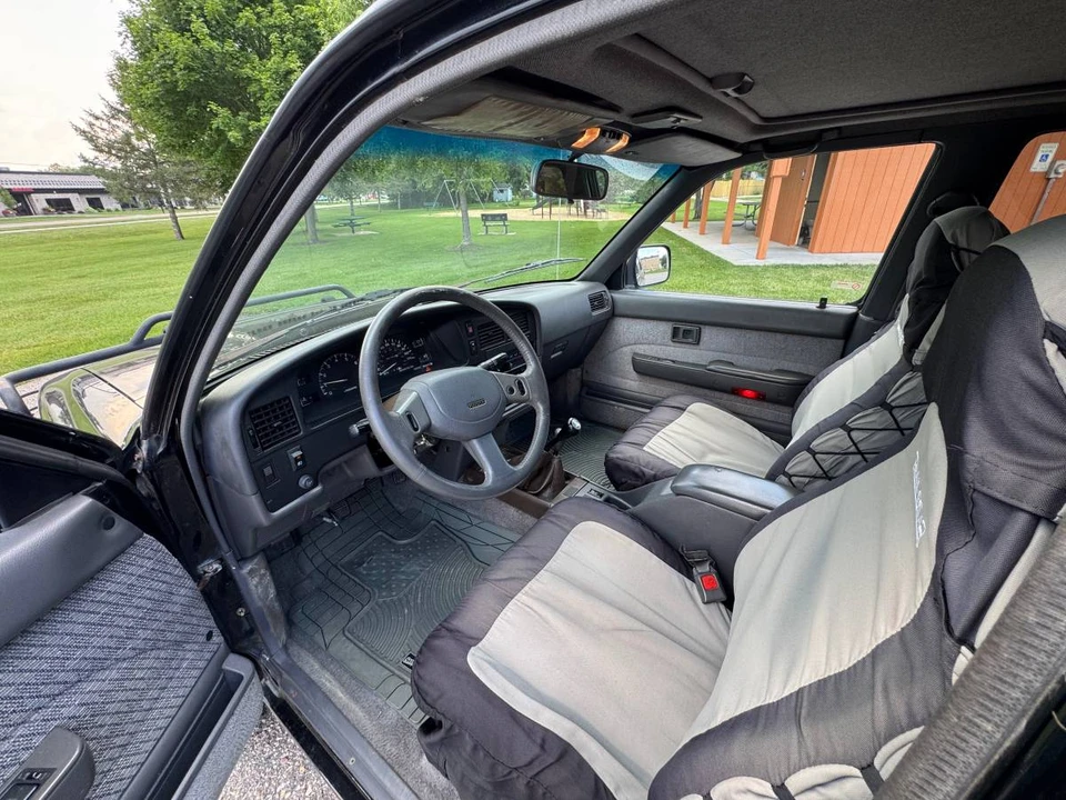 1990 Toyota 4Runner 2nd Gen - Image 7 of 8