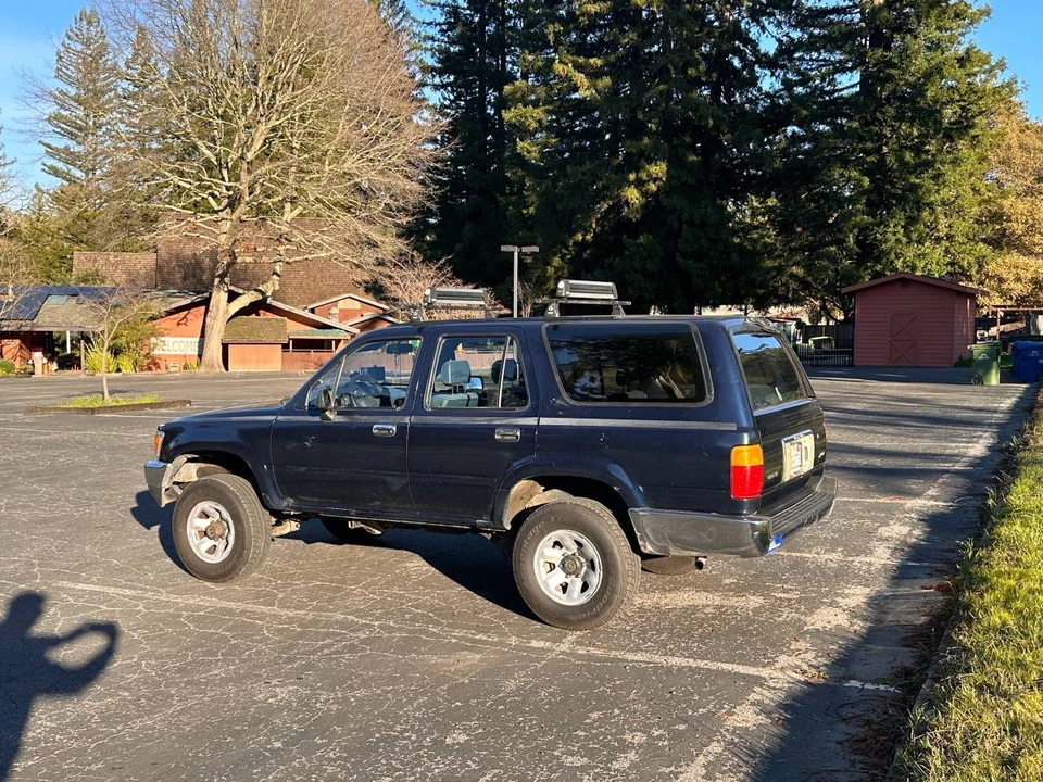 1990 Toyota 4Runner 2nd Gen - Image 2 of 9