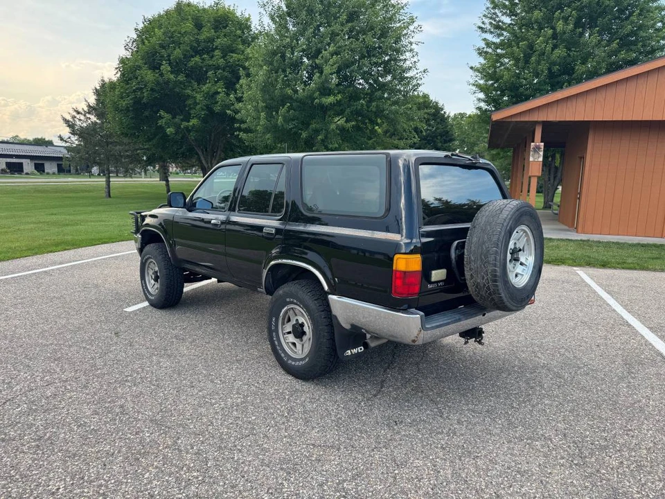 1990 Toyota 4Runner 2nd Gen - Image 6 of 8