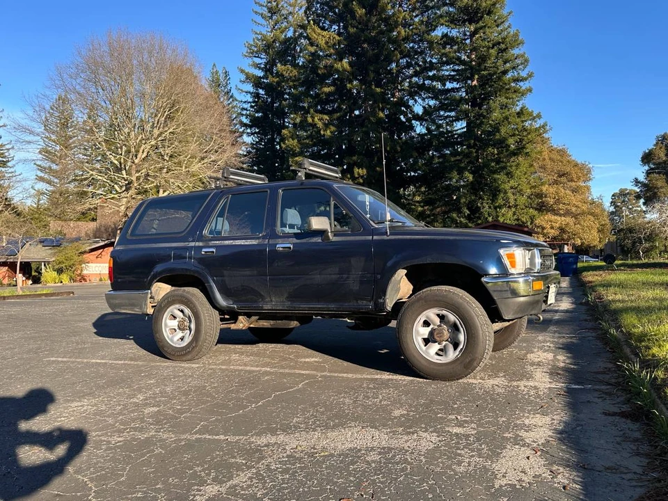 1990 Toyota 4Runner 2nd Gen - Image 5 of 9