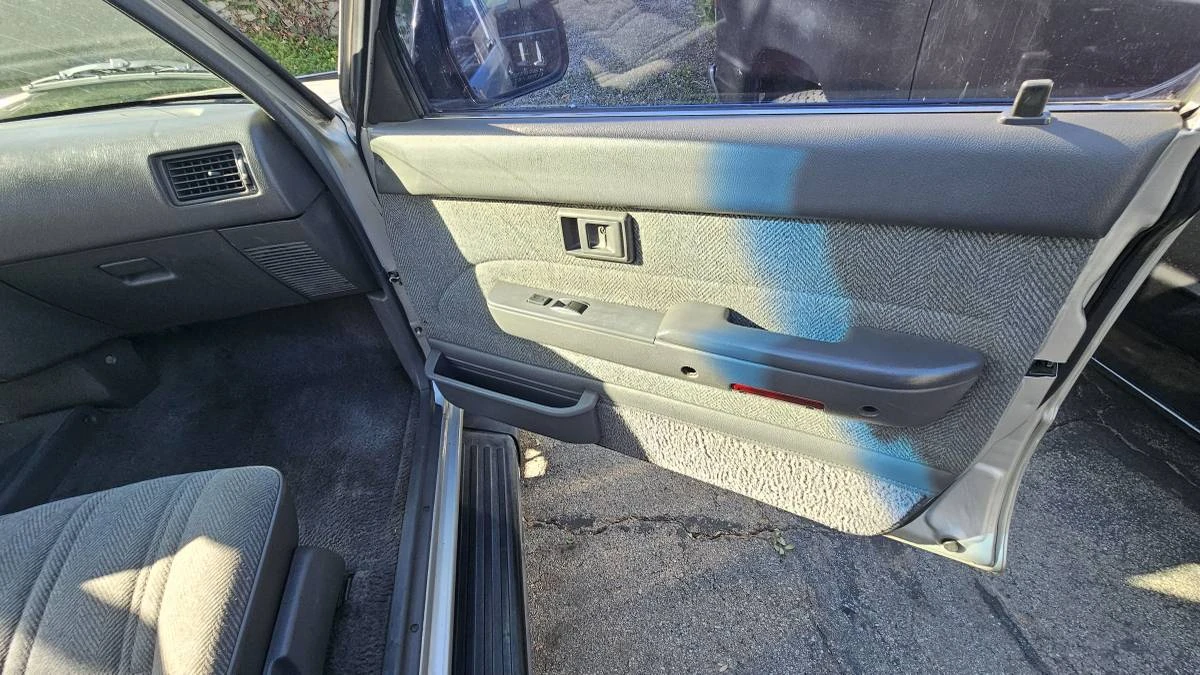 1990 Toyota 4Runner 2nd Gen - Image 8 of 15