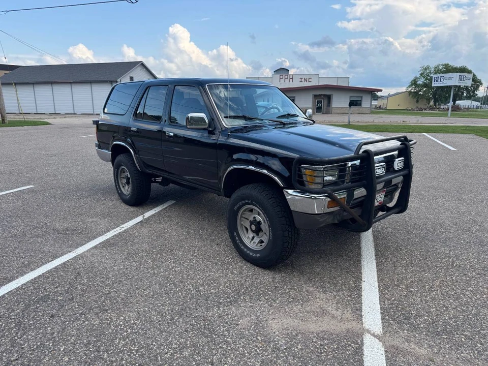 1990 Toyota 4Runner 2nd Gen - Image 2 of 8