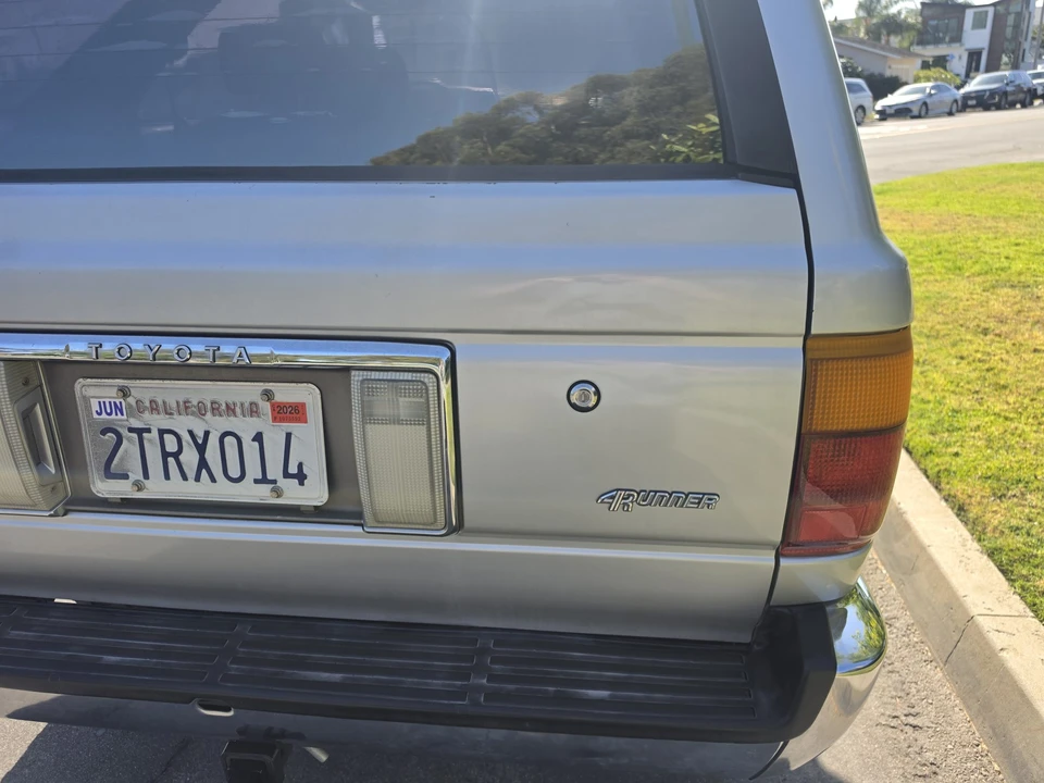 1990 Toyota 4Runner 2nd Gen - Image 25 of 31