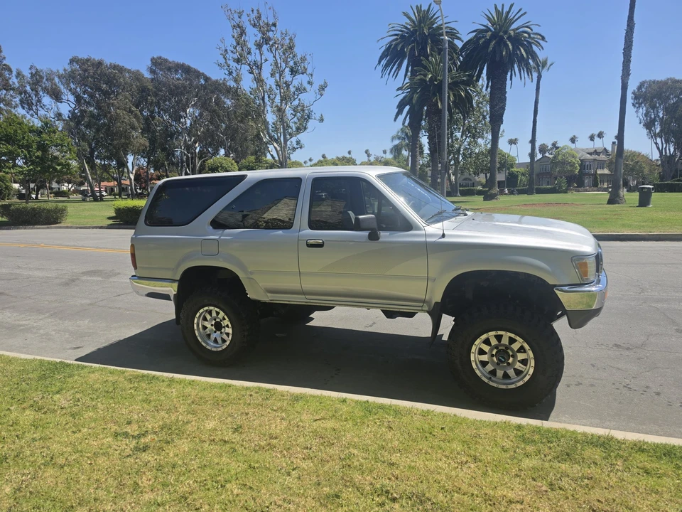 1990 Toyota 4Runner 2nd Gen - Image 10 of 31