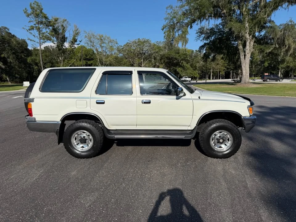 1990 Toyota 4Runner 2nd Gen - Image 2 of 17