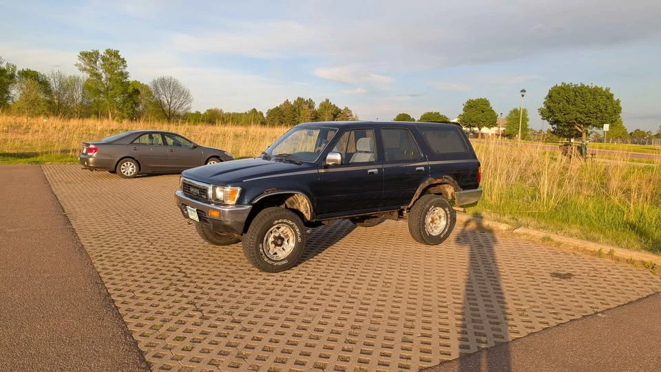 1990 Toyota 4Runner 2nd Gen - Image 3 of 14