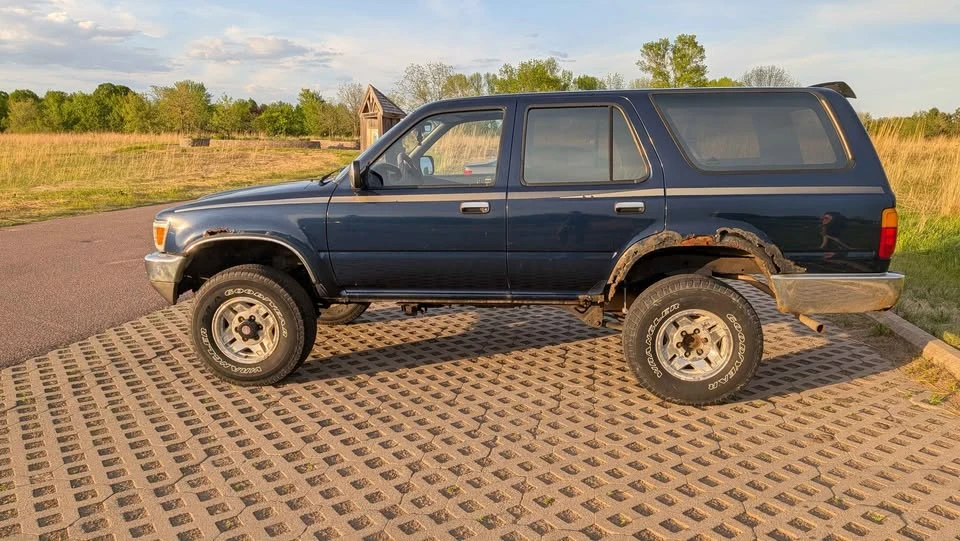 1990 Toyota 4Runner 2nd Gen - Image 8 of 14