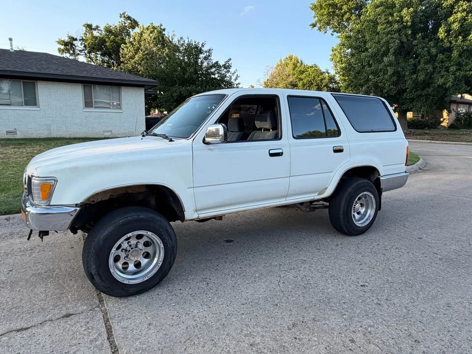 1990 Toyota 4Runner 2nd Gen - Image 2 of 9