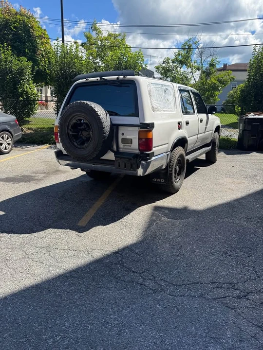 1990 Toyota 4Runner 2nd Gen - Image 13 of 16