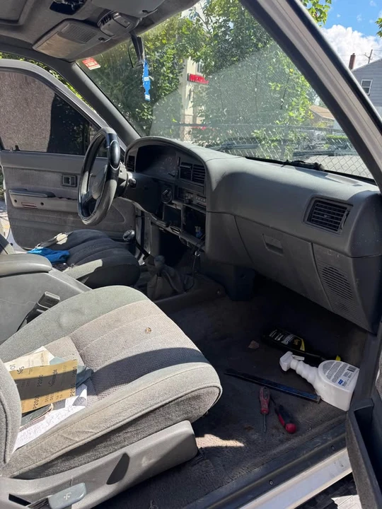 1990 Toyota 4Runner 2nd Gen - Image 9 of 16