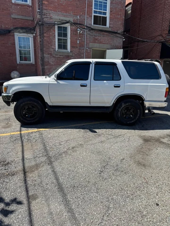 1990 Toyota 4Runner 2nd Gen - Image 11 of 16