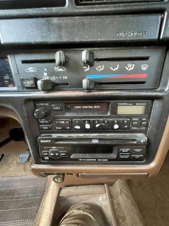 1990 Toyota 4Runner 2nd Gen - Image 14 of 24