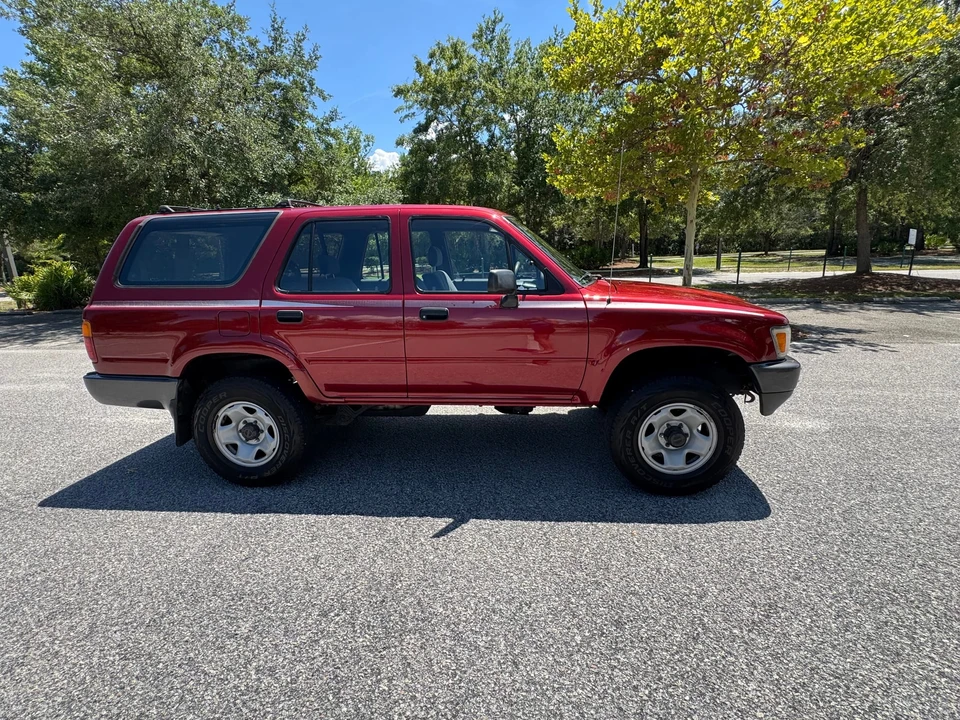 1990 Toyota 4Runner 2nd Gen - Image 27 of 31