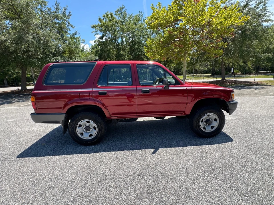 1990 Toyota 4Runner 2nd Gen - Image 25 of 31