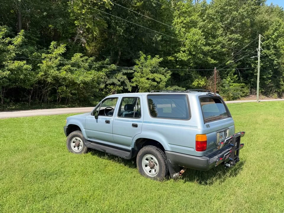 1990 Toyota 4Runner 2nd Gen - Image 6 of 13