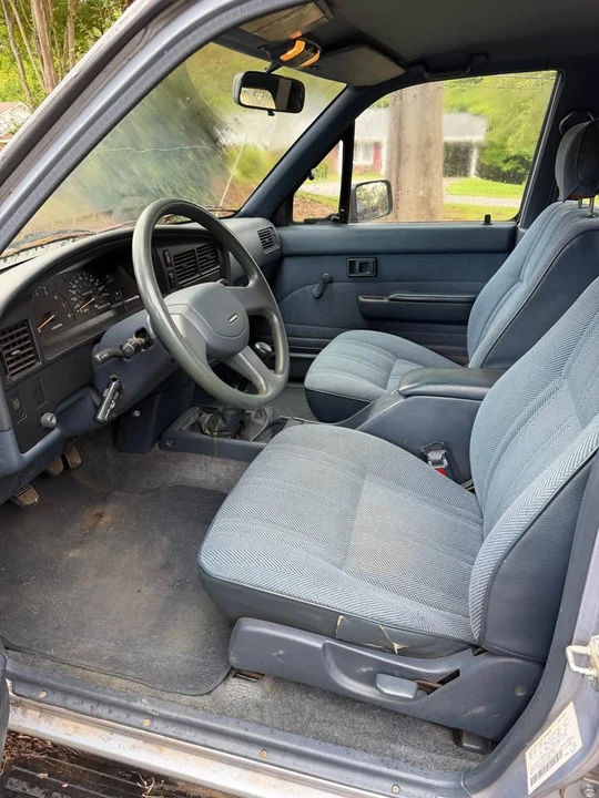 1990 Toyota 4Runner 2nd Gen - Image 9 of 13
