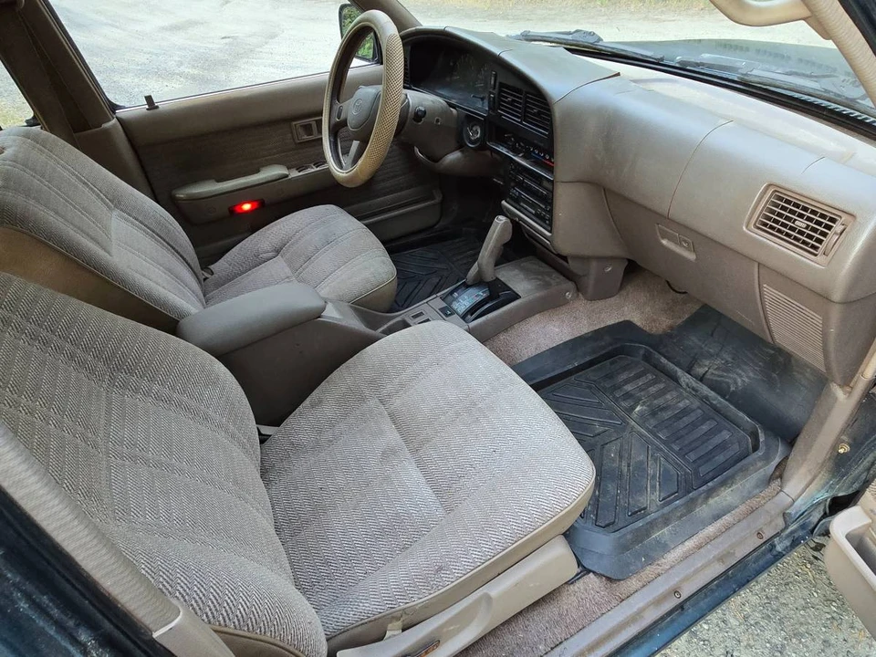 1990 Toyota 4Runner 2nd Gen - Image 9 of 13